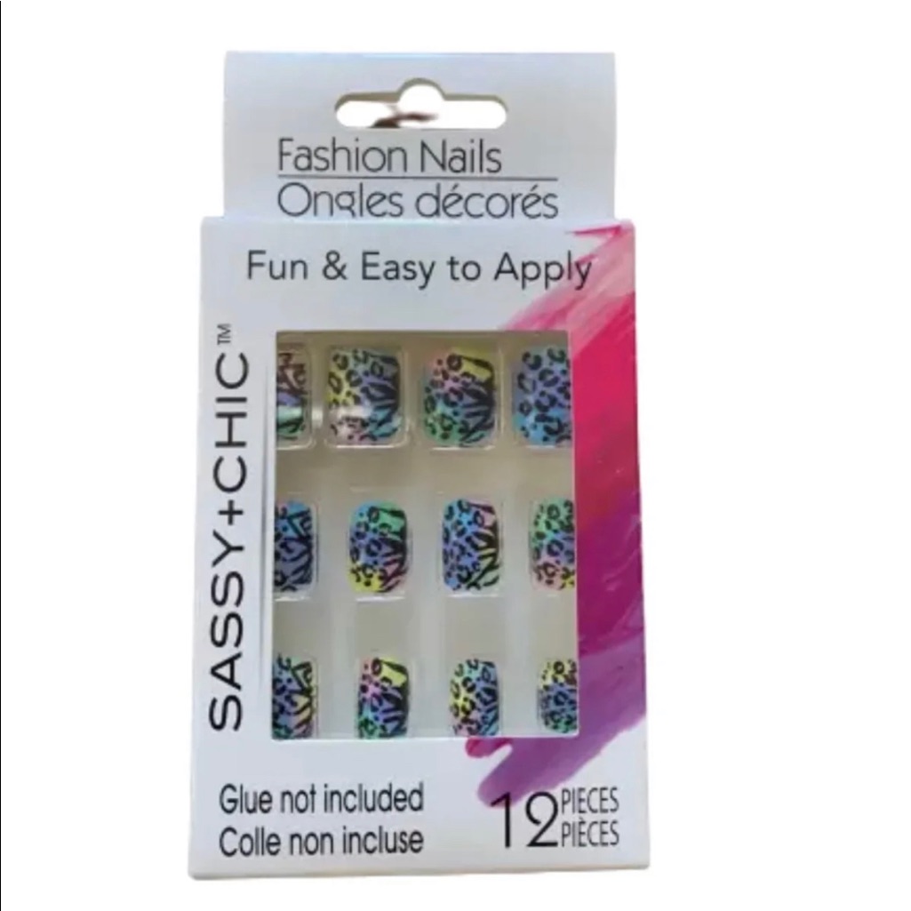 Fashion Nails Fun  Easy To Apply